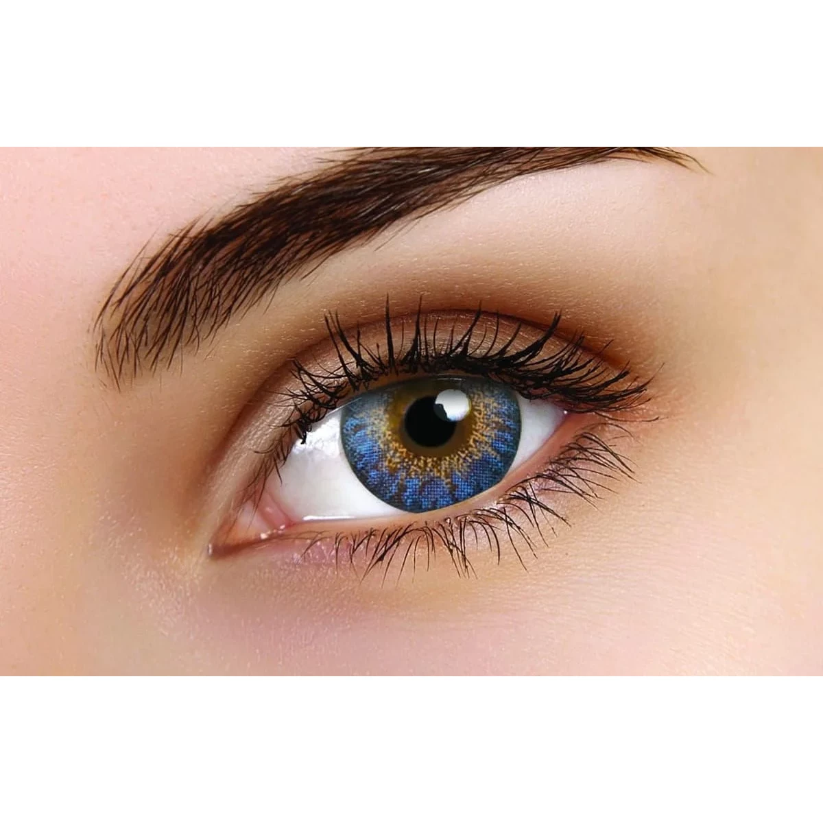 عدسات ColourVue TruBlends Blue زرقاء شهرية – قطر 14.5 ملم