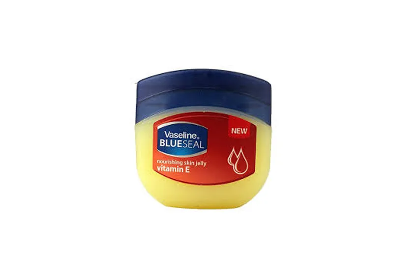 جل بترولي للبشرة فازلين Vaseline بلو سيل ريتش كونديشينينج بفيتامين E 250 مل